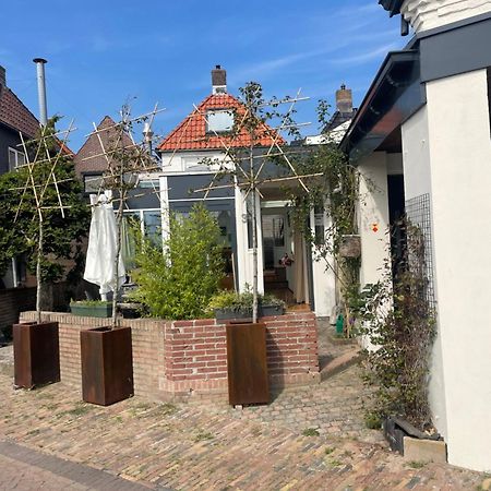 Huis Aan De Haven Lemmer Buitenkant foto