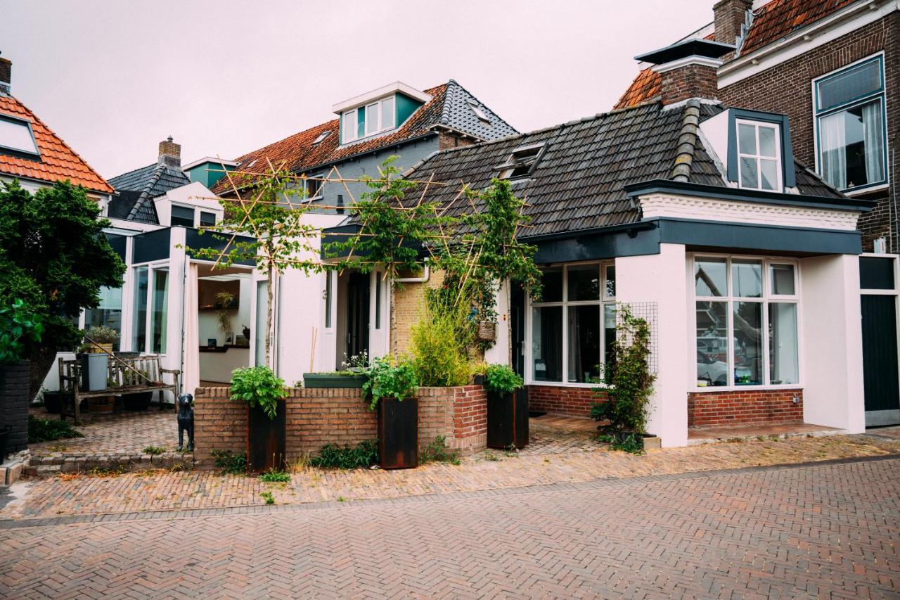 Huis Aan De Haven Lemmer Buitenkant foto